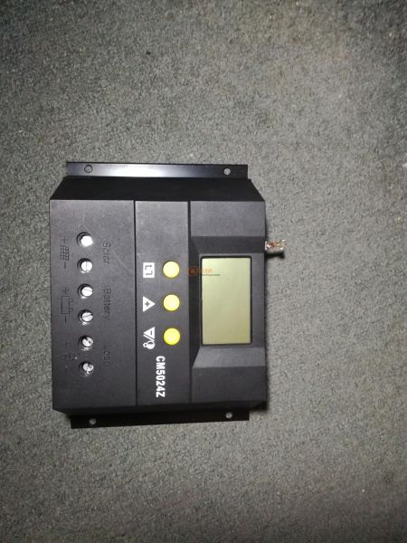 智能型太陽能充放電控制器1